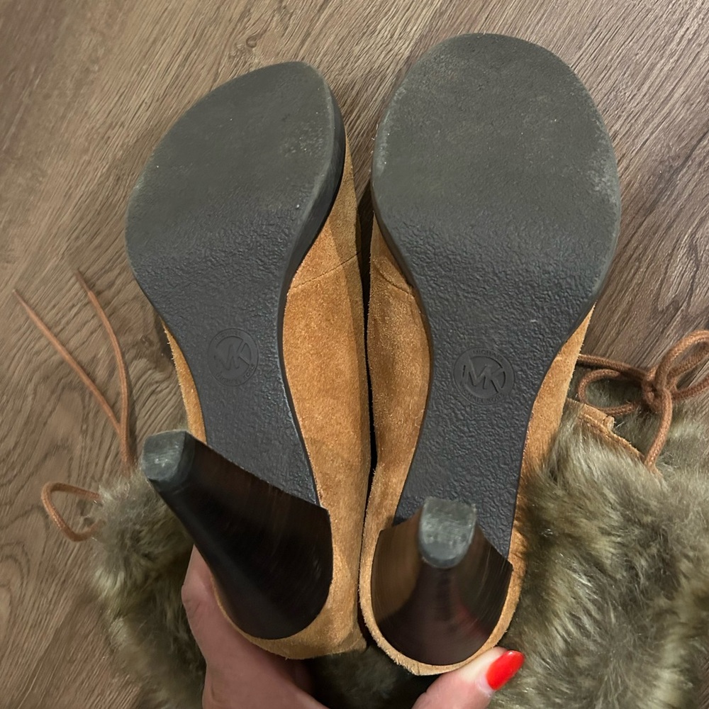 Michael Kors Women's Suede Leather Faux Fur Lined High Heel Booties Size 7m - Picture 9 of 12
